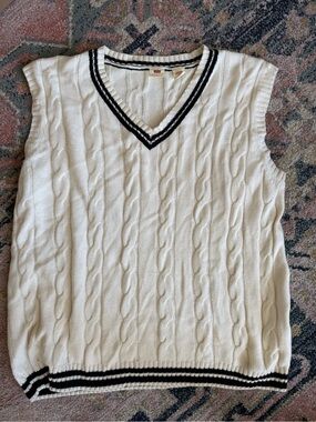 Levi’s oversized cable knit cream sweater vest
